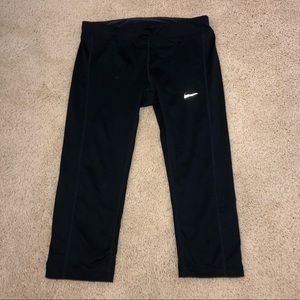 nike black cropped leggings